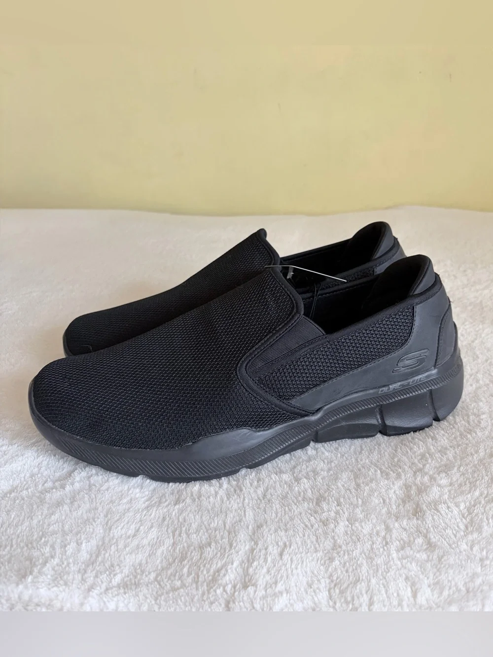 Skechers Black Slip-On Relaxed Fit Mesh Loafers Men’s Sz 13